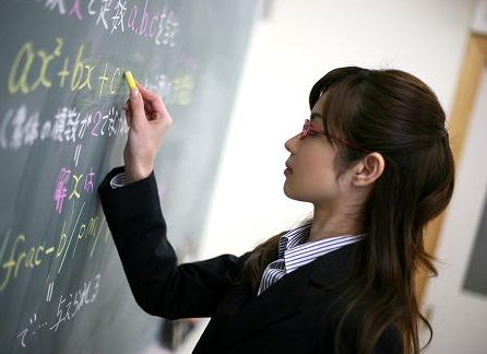 從理想到現(xiàn)實(shí)：在線教育中如何優(yōu)化教師講課？